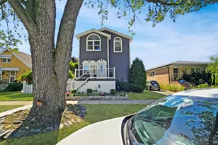2316 N 76th Ct, Elmwood Park, IL 60707 - Photo 1