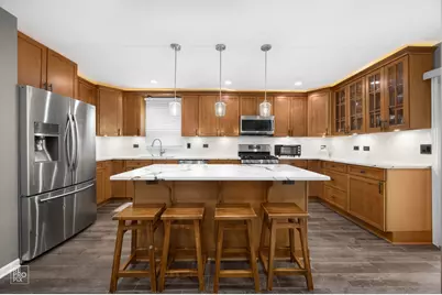 5811 W Patterson Avenue, Chicago, IL 60634 - Photo 6
