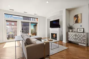 560 W Fulton St, Chicago, IL 60661 - Photo 4