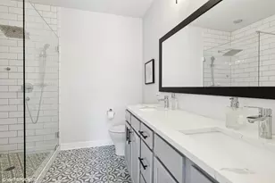 560 W Fulton St, Chicago, IL 60661 - Photo 16