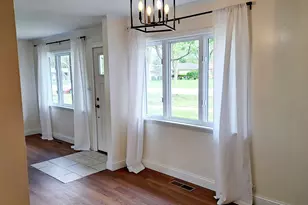 453 Lakewood Blvd, Park Forest, IL 60466 - Photo 8