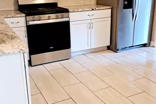 453 Lakewood Blvd, Park Forest, IL 60466 - Photo 2