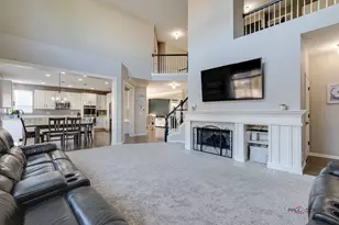 7404 Brentwood Ln, Gurnee, IL 60031 - Photo 18