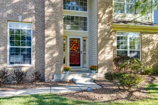 7404 Brentwood Ln, Gurnee, IL 60031 - Photo 2