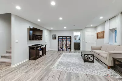 7404 Brentwood Lane, Gurnee, IL 60031 - Photo 38