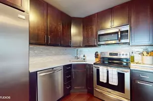 10 E Ontario St, Chicago, IL 60611 - Photo 8