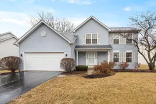 33 Forestview Ln, Aurora, IL 60502 - Photo 1