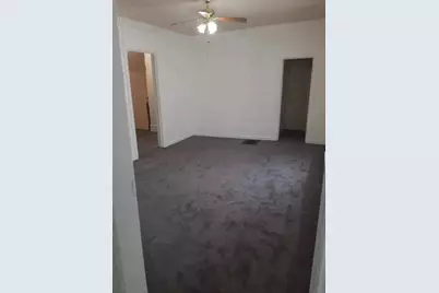 109 E Chamberlin Street, Dixon, IL 61021 - Photo 4