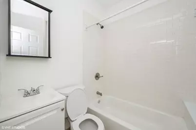 4954 W Augusta Boulevard #2, Chicago, IL 60651 - Photo 8