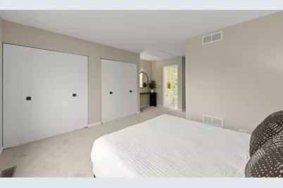367 Juniper Tree Court, Hoffman Estates, IL 60169 - Photo 12