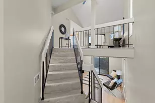 367 Juniper Tree Ct, Hoffman Estates, IL 60169 - Photo 2