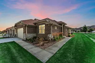 11289 Tuscany Ln, Lemont, IL 60439 - Photo 2