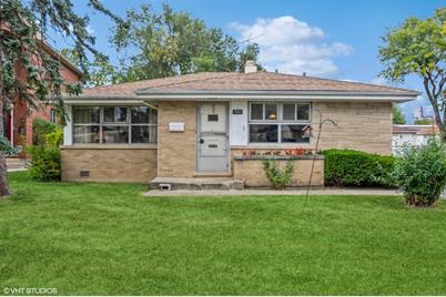 7502 Davis Street, Morton Grove, IL 60053 - Photo 1