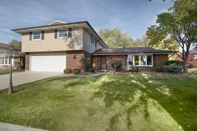 832 Pinehurst Lane, Schaumburg, IL 60193 - Photo 1