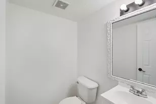 9815 Lawrence Ct, Schiller Park, IL 60176 - Photo 12