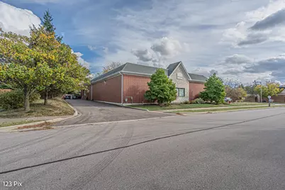 625 N Bridgeport Terrace, Lindenhurst, IL 60046 - Photo 50