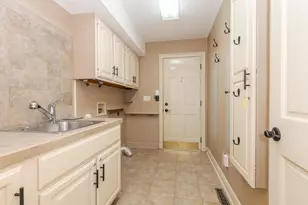 17 Smokey Ct, Bloomington, IL 61704 - Photo 34