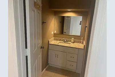 250 Crozier Drive, Grayslake, IL 60030 - Photo 20