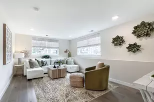 225 Regency Ct, Wauconda, IL 60084 - Photo 4