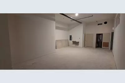 2046 N Damen Avenue, Chicago, IL 60647 - Photo 2