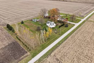 1031 N County Road 500, Tuscola, IL 61953 - Photo 2