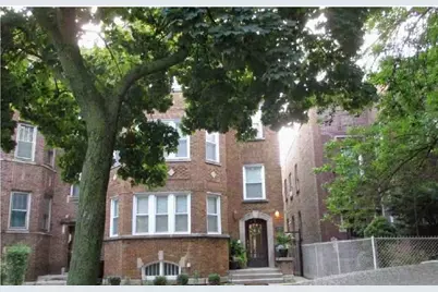 7743 S East End Avenue, Chicago, IL 60649 - Photo 2