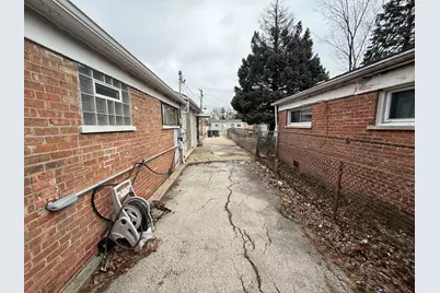 15311 Winchester Avenue, Harvey, IL 60426 - Photo 20
