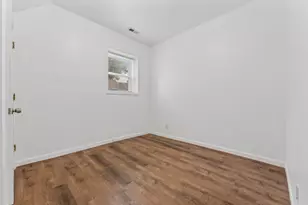 2713 S Crowell St, Chicago, IL 60608 - Photo 12