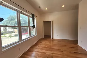 2713 S Crowell St, Chicago, IL 60608 - Photo 32