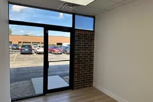 300 Marquardt Dr, Wheeling, IL 60090 - Photo 8