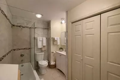 260 E Chestnut Street #606, Chicago, IL 60611 - Photo 14