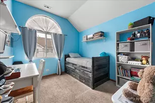 136 Village Creek Dr, Lake in the Hills, IL 60156 - Photo 16