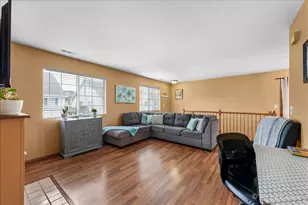 136 Village Creek Dr, Lake in the Hills, IL 60156 - Photo 4