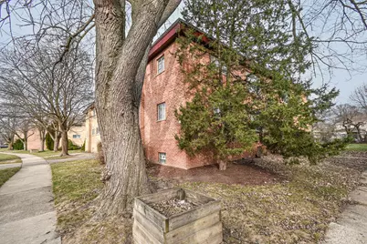 735 Walnut Street #735, Waukegan, IL 60085 - Photo 1