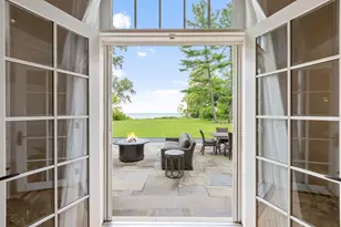 347 Bluffs Edge Dr, Lake Forest, IL 60045 - Photo 8