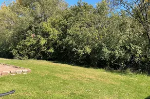 17617 Central Park Ave, Hazel Crest, IL 60429 - Photo 10