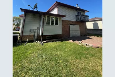 17617 Central Park Avenue, Hazel Crest, IL 60429 - Photo 4