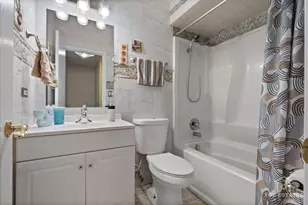 2044 N Ginger Creek Dr, Palatine, IL 60074 - Photo 14