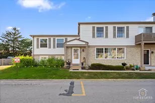 2044 N Ginger Creek Dr, Palatine, IL 60074 - Photo 2