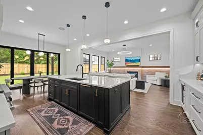 328 S Loomis Street, Naperville, IL 60540 - Photo 8