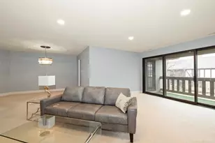 7920 W Lakeview Ct, Palos Heights, IL 60463 - Photo 4