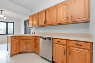 7920 W Lakeview Ct, Palos Heights, IL 60463 - Photo 8