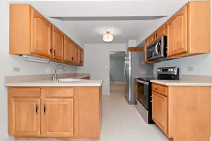 7920 W Lakeview Ct, Palos Heights, IL 60463 - Photo 6