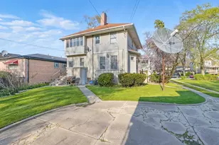 10130 S Lowe Ave, Chicago, IL 60628 - Photo 22