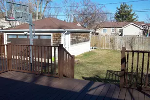 1015 Glendale St, Bensenville, IL 60106 - Photo 8