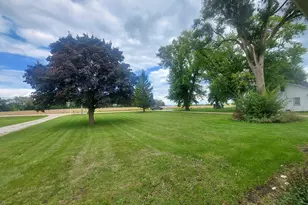 38W715 Huntley Rd, West Dundee, IL 60118 - Photo 4