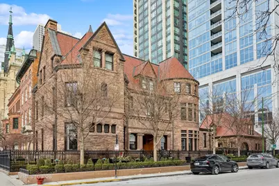 915 N Dearborn Street, Chicago, IL 60610 - Photo 2