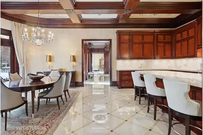 915 N Dearborn Street, Chicago, IL 60610 - Photo 18