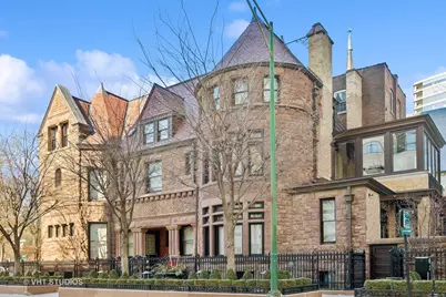 915 N Dearborn Street, Chicago, IL 60610 - Photo 2
