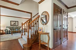 800 Manchester St, Naperville, IL 60563 - Photo 2